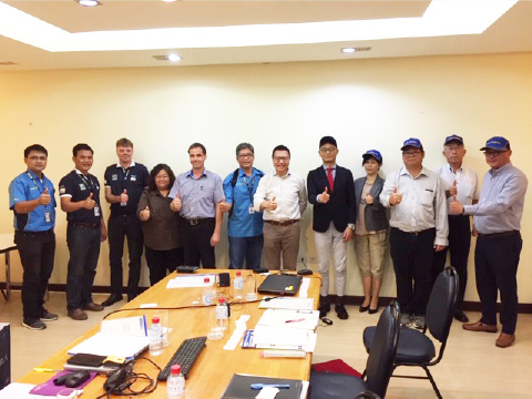 海外での業務風景